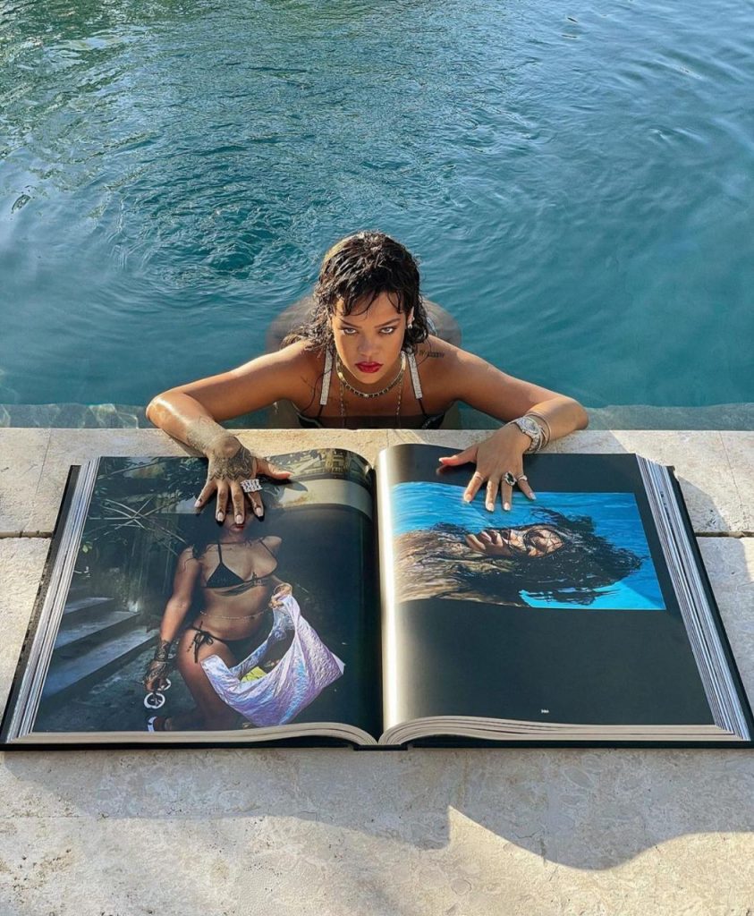 rihanna relança autobiografia em tamanho queen size