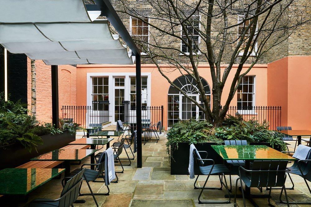 novo restaurante em flagship da Browns em londres
