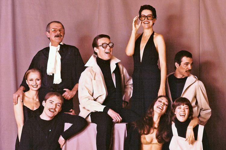 halston e sua equipe de designers de ny