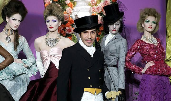 leilão de peças vintage Dior por John Galliano