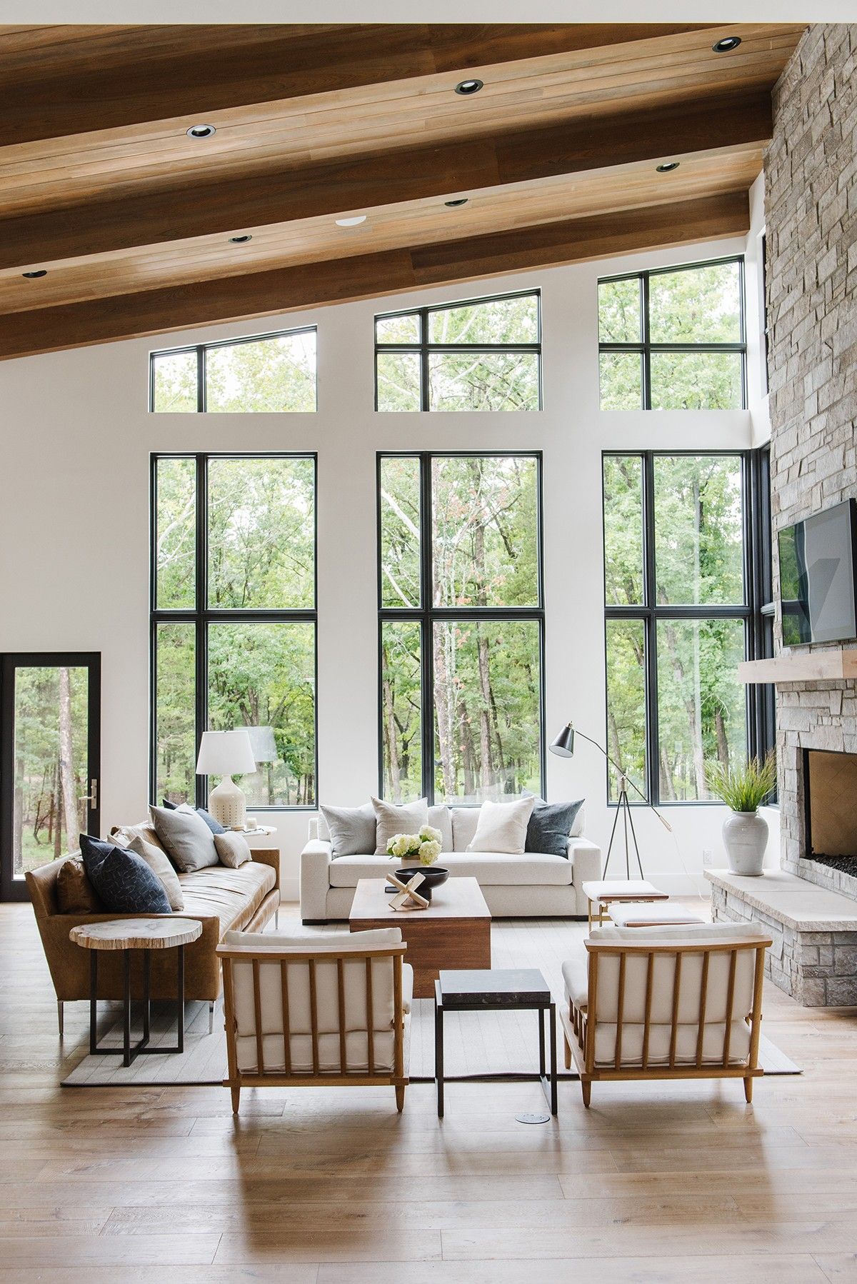 Como investir na decoração rústica moderna
