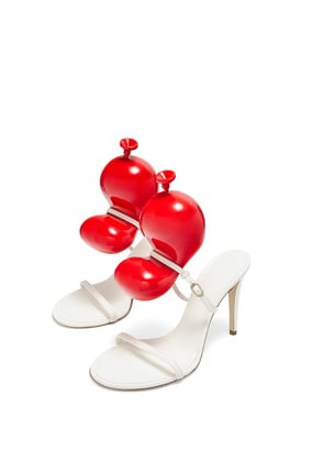 Loewe e seus sapatos surrealistas