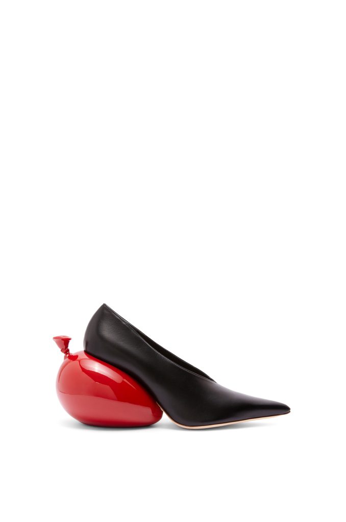Loewe e seus sapatos surrealistas