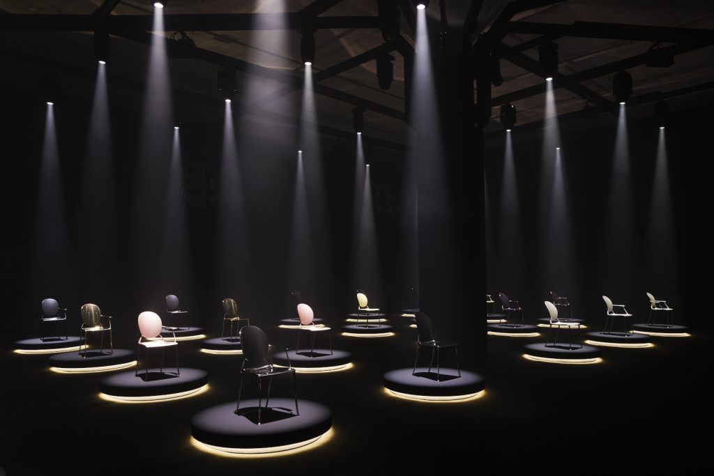 Philippe Starck recria cadeira Medallion para Dior