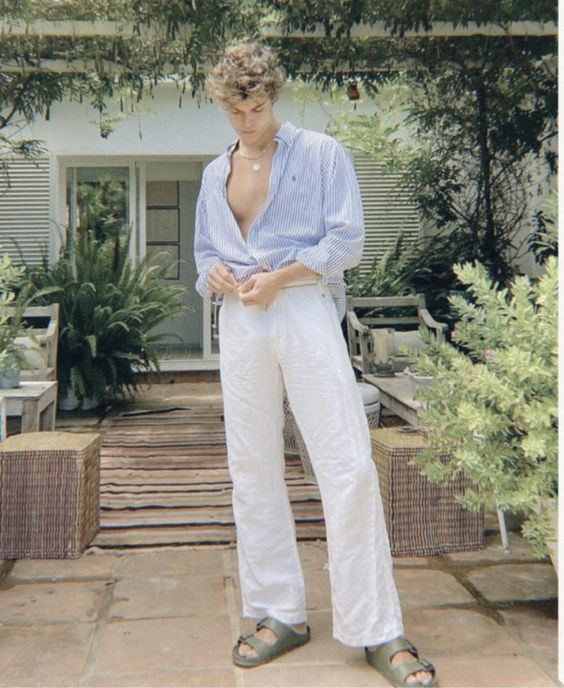 Moda praia masculina: o que vai estar em alta nesse verão
