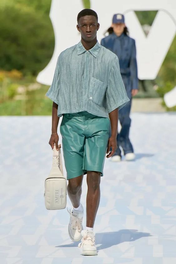Moda praia masculina: o que vai estar em alta nesse verão