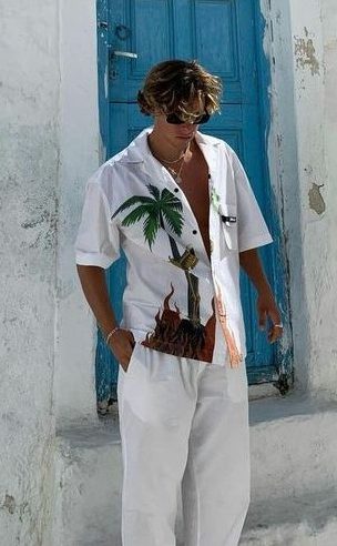 Moda praia masculina: o que vai estar em alta nesse verão