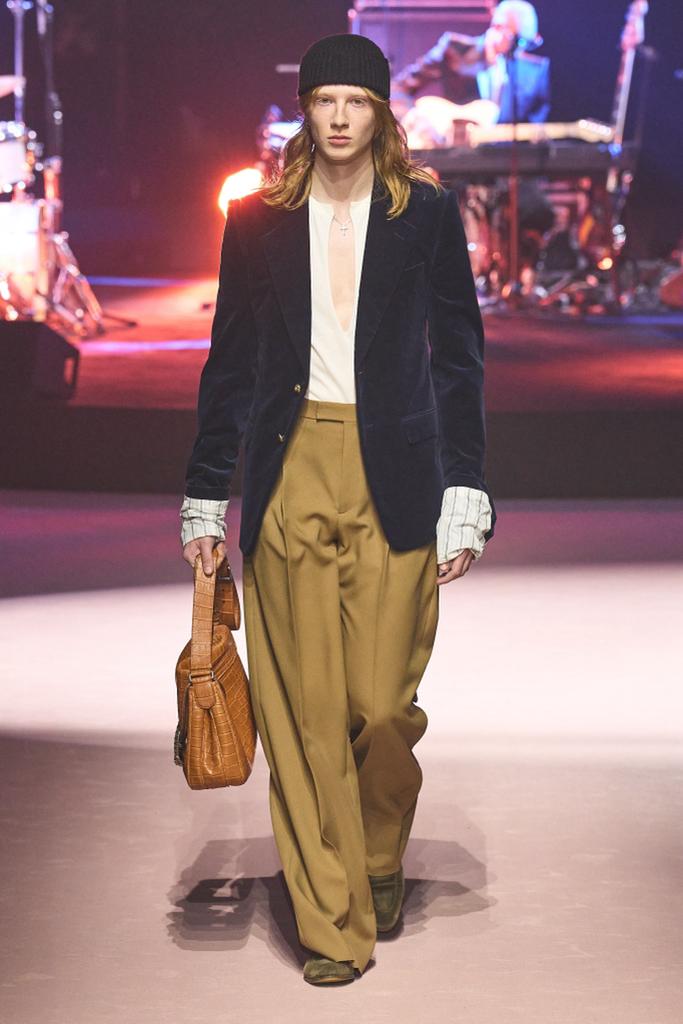 Gucci abre a Semana de Moda de Milão com coleção "rocker"