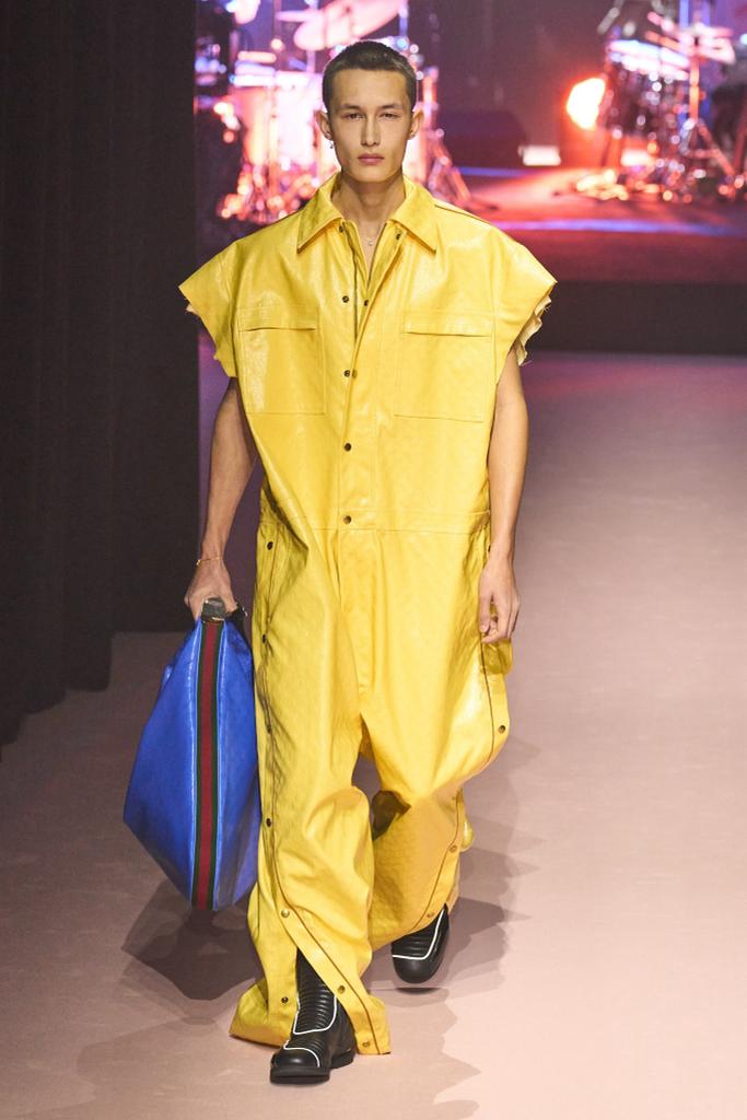Gucci abre a Semana de Moda de Milão com coleção "rocker"