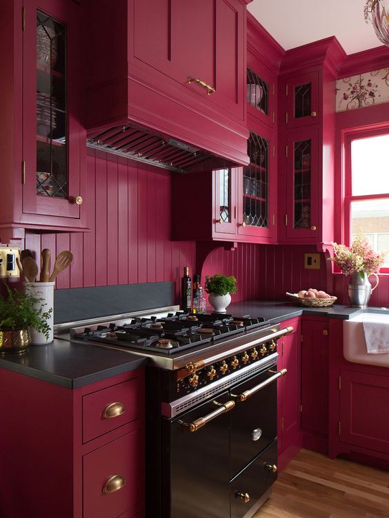 Saiba como usar Viva Magenta na decoração da sua casa