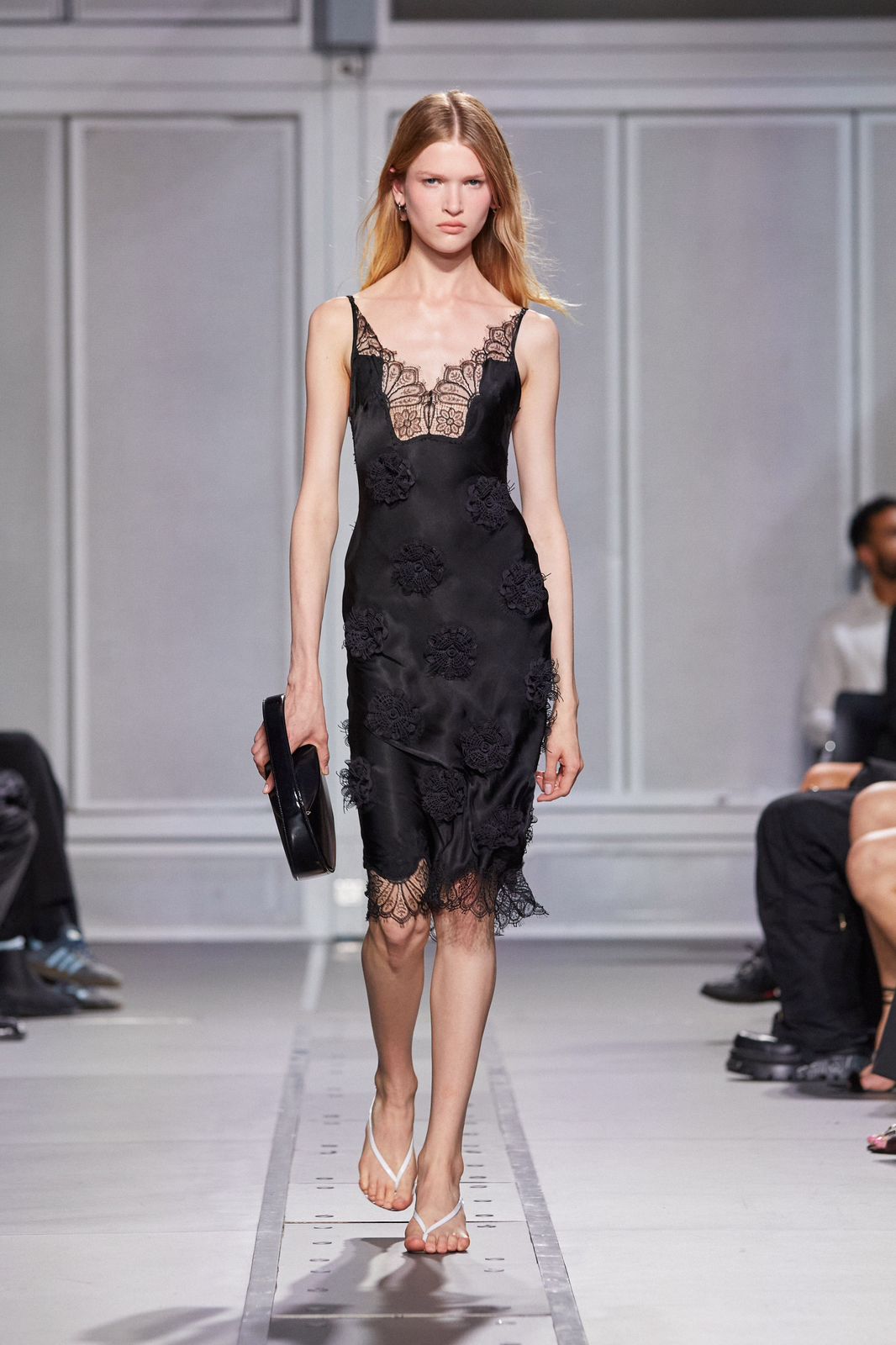 Destaques Paris Fashion Week: COPERNI, CARVEN, COMME DES GARÇONS e ANN DEMEULEMEESTER