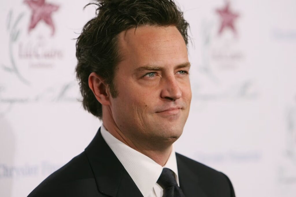 Matthew Perry: Estrela de 'Friends' Falece aos 54 Anos