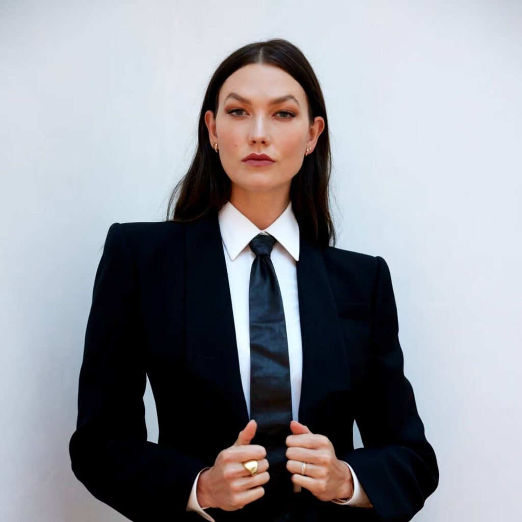 Karlie Kloss: De Top Model a CEO Descolada da iD Magazine!