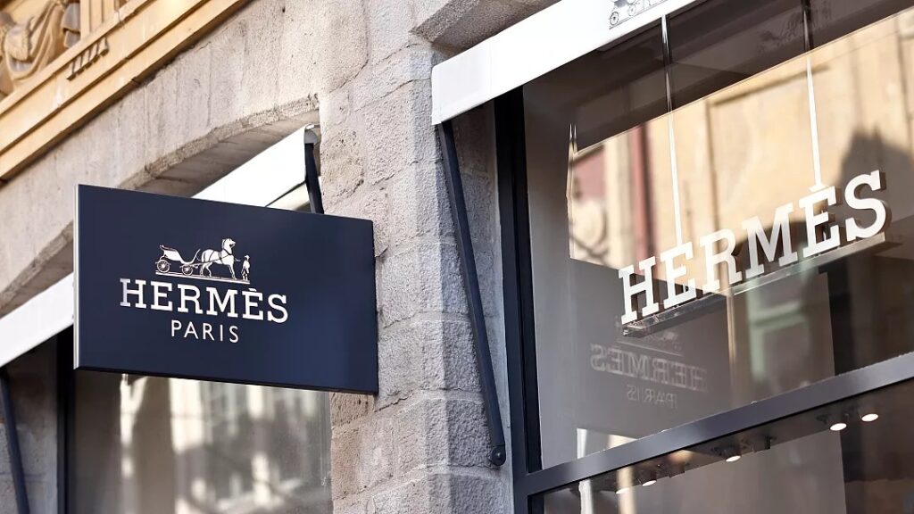 O Inusitado Plano de Nicolas Puech, Herdeiro da Hermès, para Deixar Fortuna a Exjardineiro