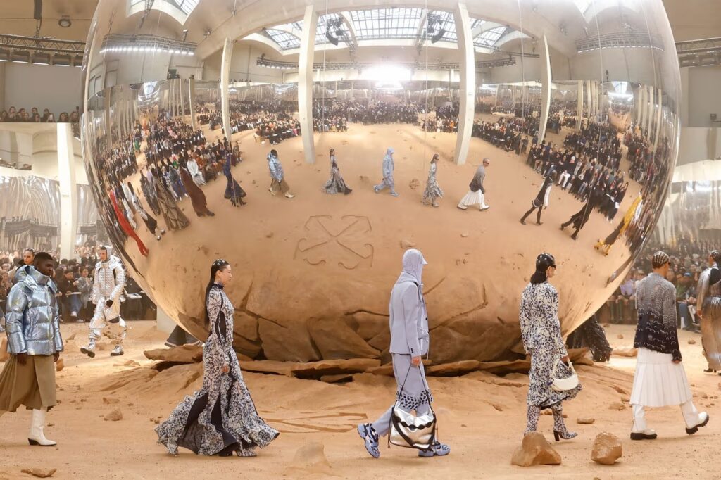 A Off-White™ Está de Volta à Paris Fashion Week com Desfile "Black by Popular Demand"