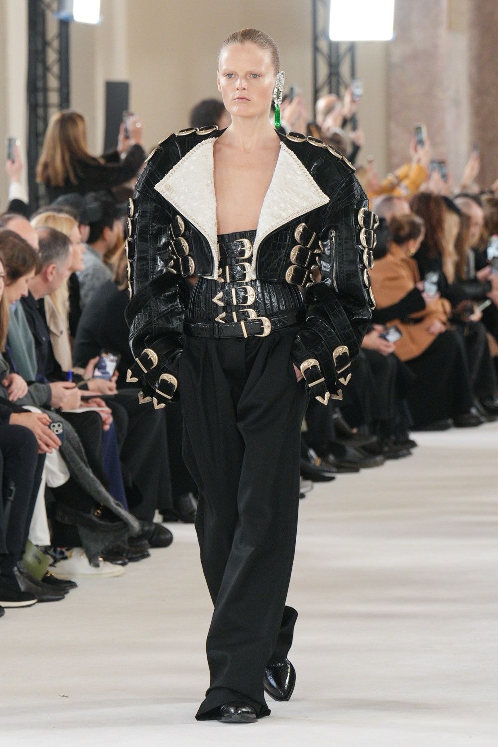 Semana da Alta Costura em Paris: Um Desfile de Elegância e Inovação