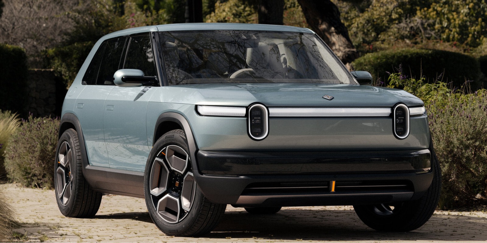 Rivian lança três novos SUVs elétricos autônomos