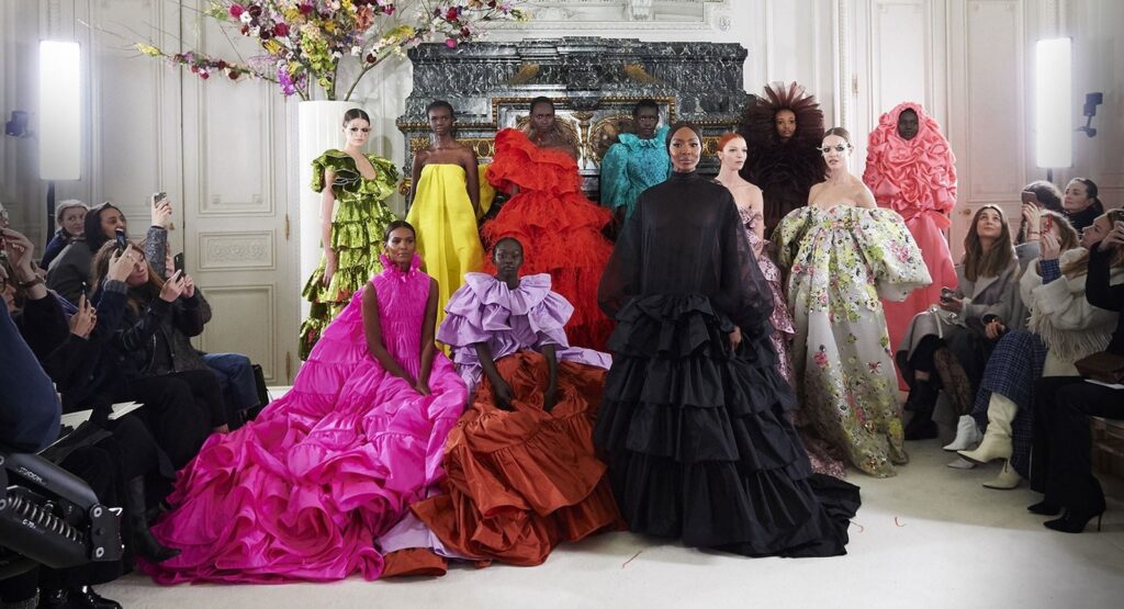 Valentino em Silêncio: Mudança nos bastidores e o futuro da marca italiana