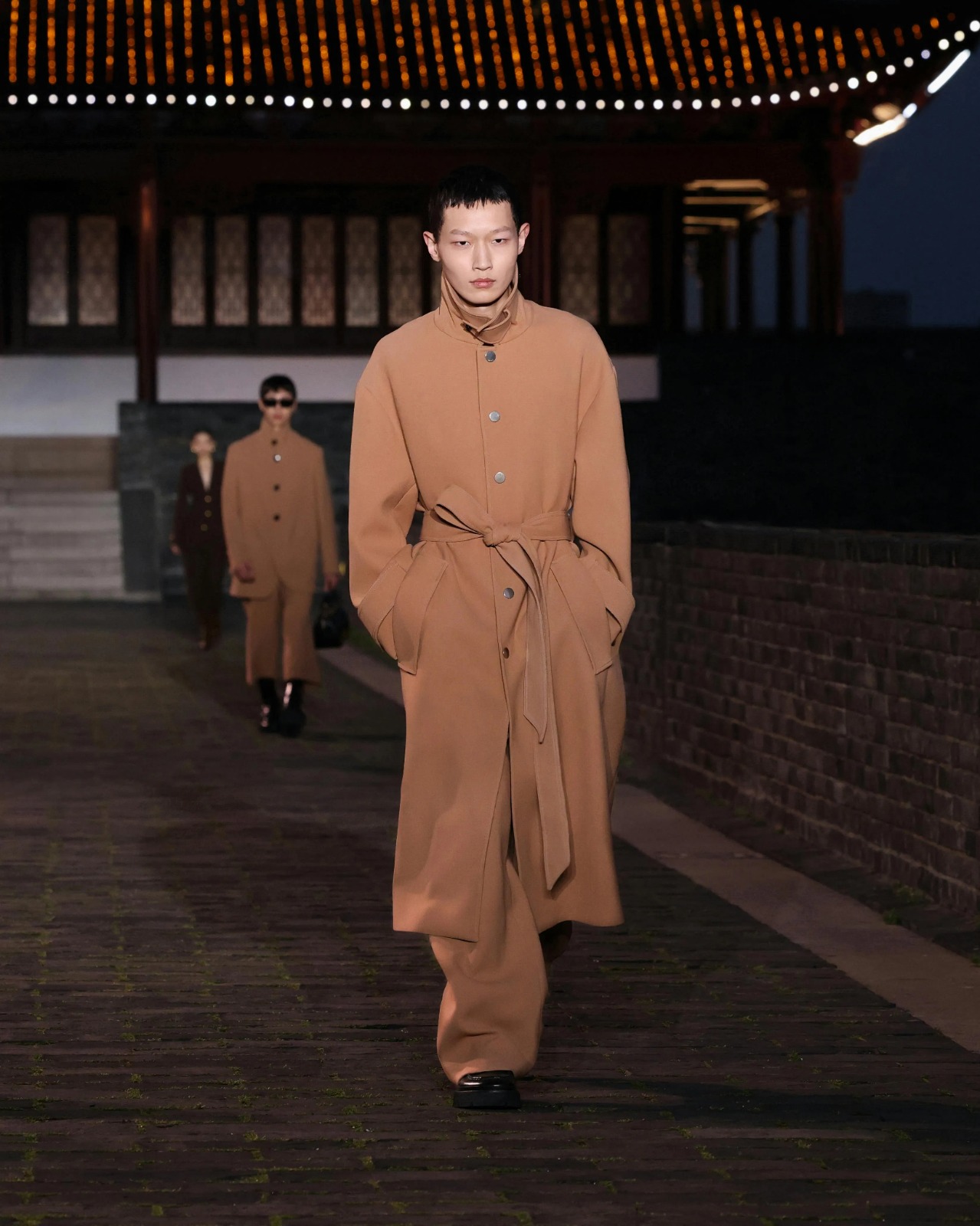A AMI Paris veste a noite de Suzhou com elegância parisiense