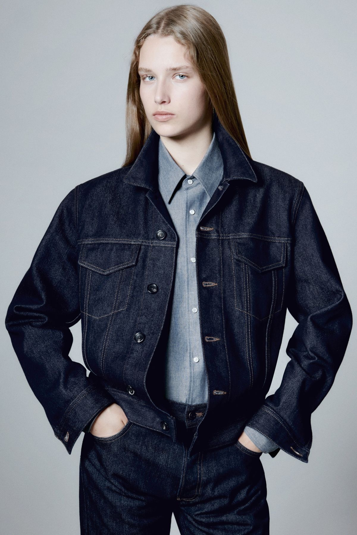 Denim Bruto: Dicas e referências desse item essencial