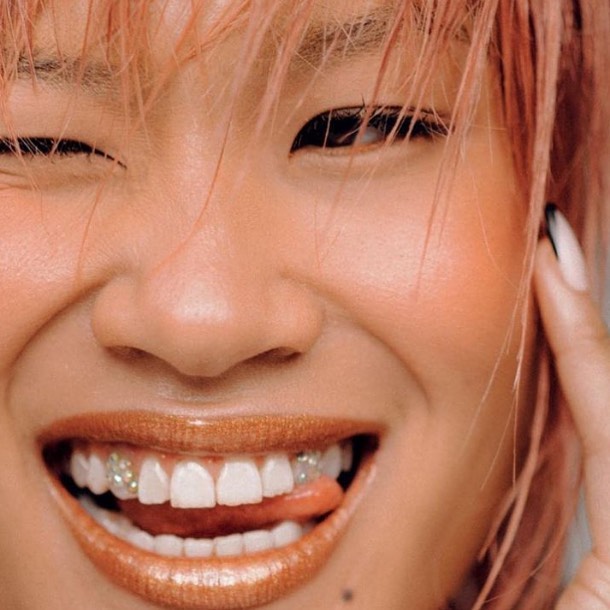 Grillz: O acessório dental que está em alta! Confira origens, estilos e cuidados