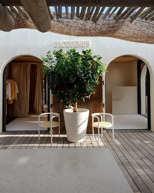Jacquemus agita Saint Tropez com novo restaurante: moda e gastronomia sob o sol da Riviera