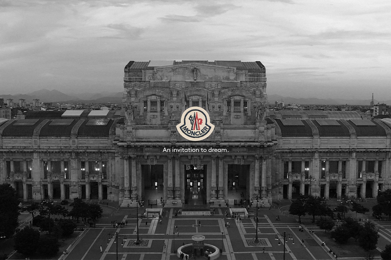 Moncler Desembarca na Estação Central de Milão com a Exposição "An Invitation to Dream"