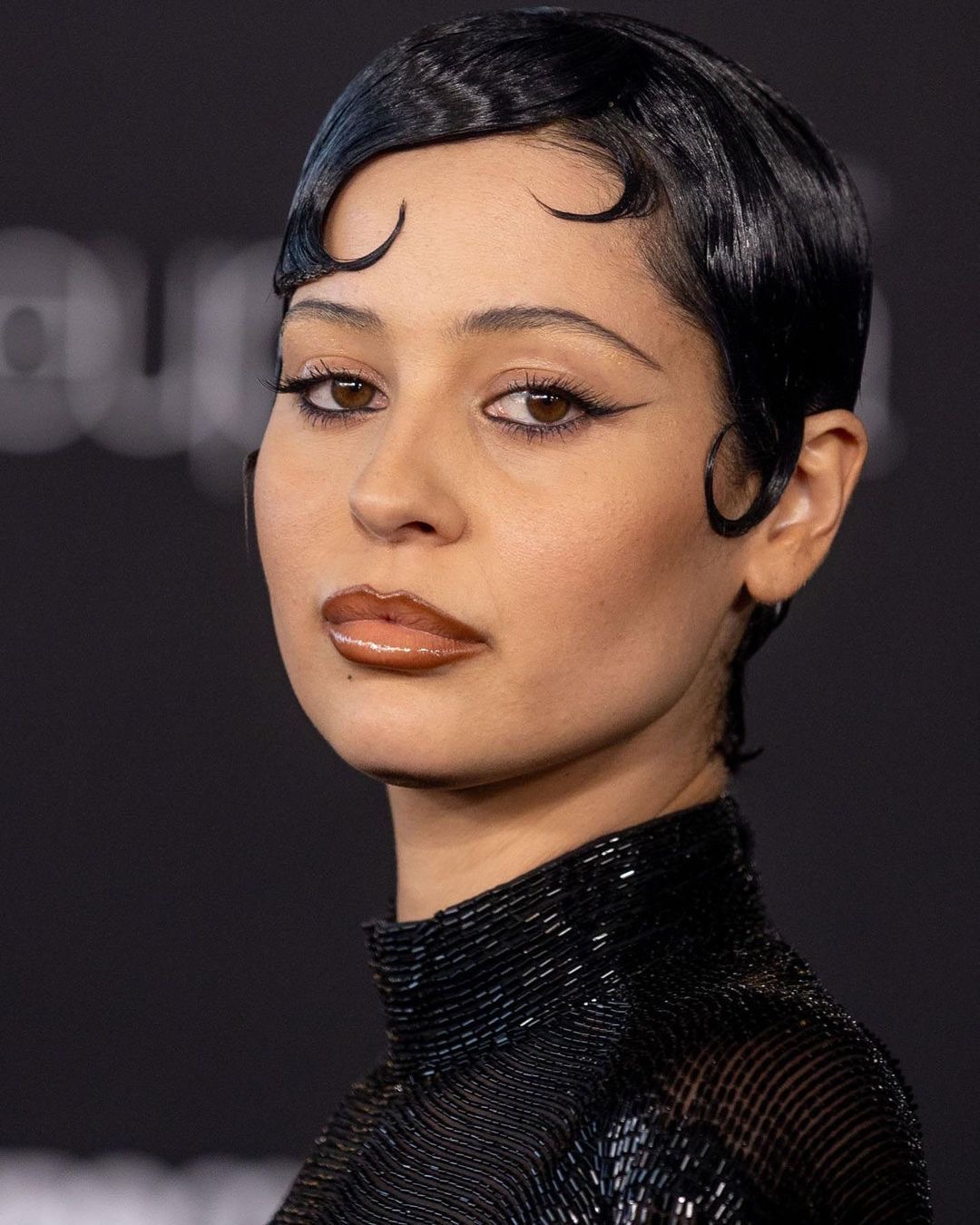 Penteado Finger Waves: um clássico atemporal com toque moderno