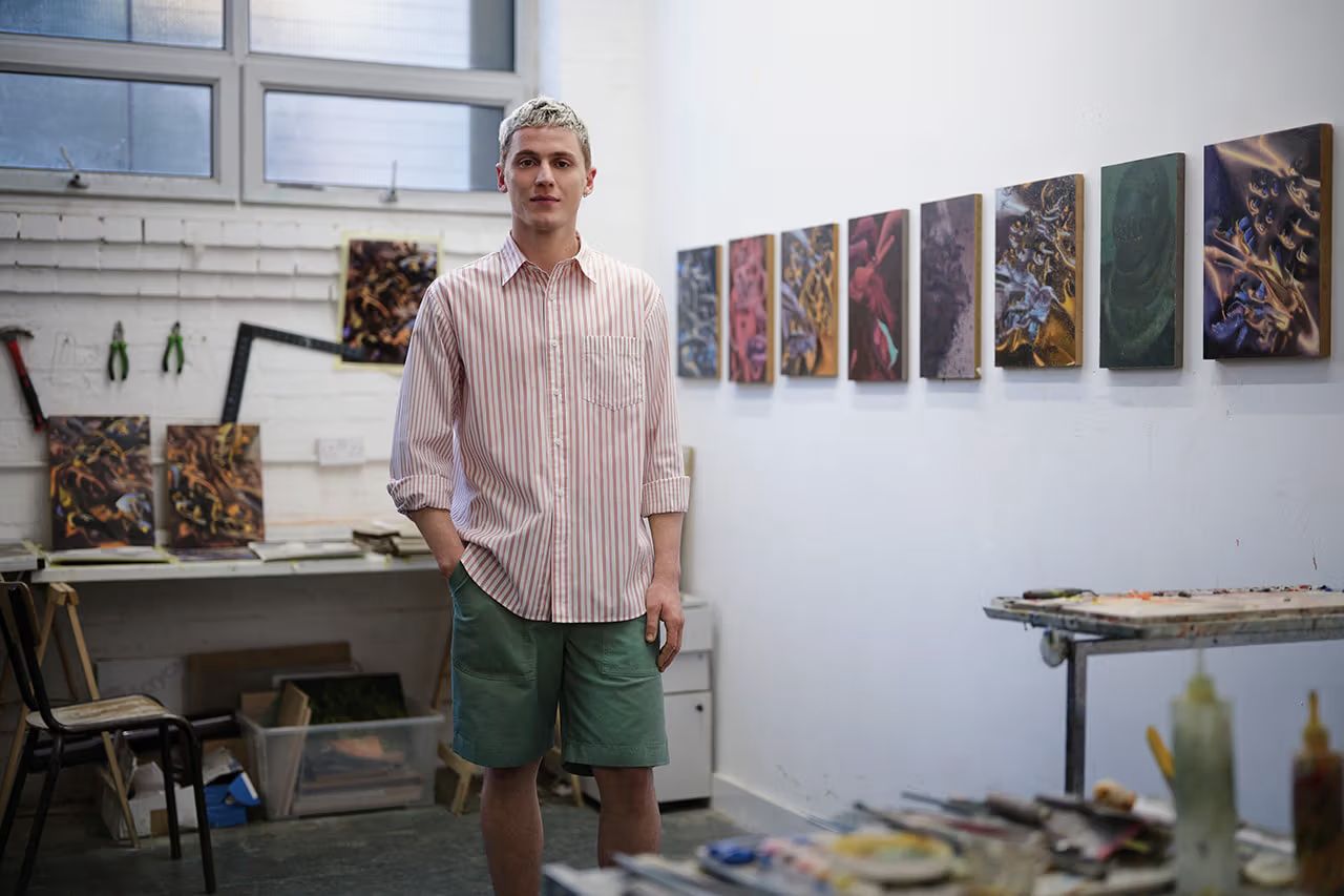 UNIQLO e JW Anderson voltam com coleção moderna inspirada nos anos 50 para o verão 2024