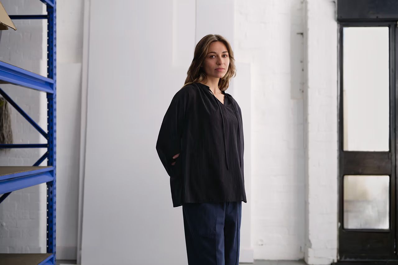UNIQLO e JW Anderson voltam com coleção moderna inspirada nos anos 50 para o verão 2024