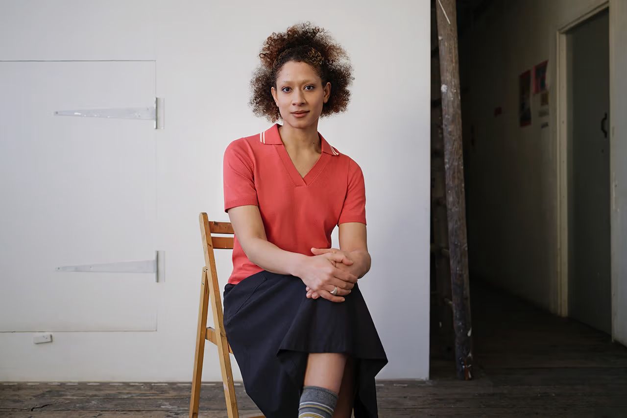 UNIQLO e JW Anderson voltam com coleção moderna inspirada nos anos 50 para o verão 2024