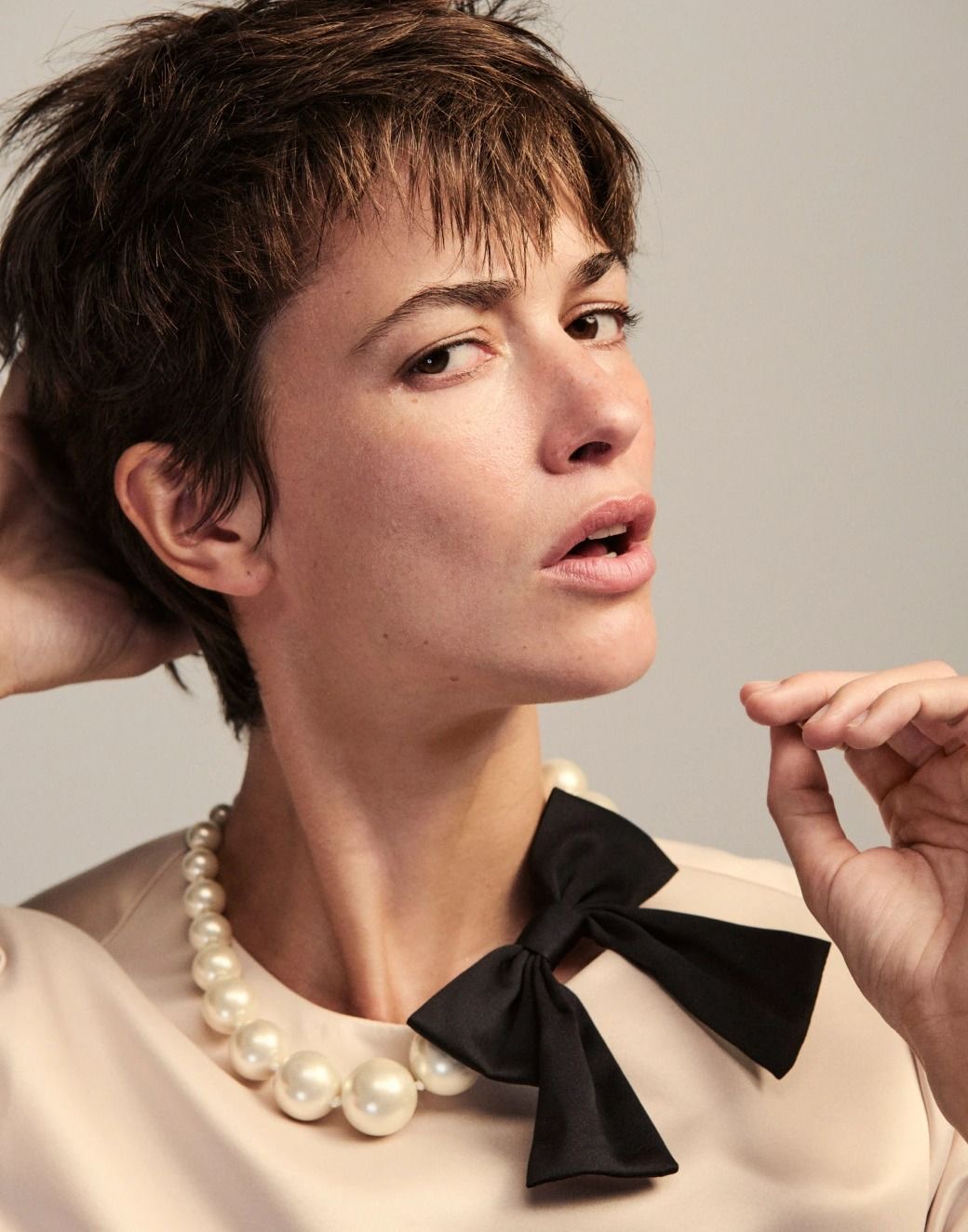 Como Usar Pérolas em Looks Modernos