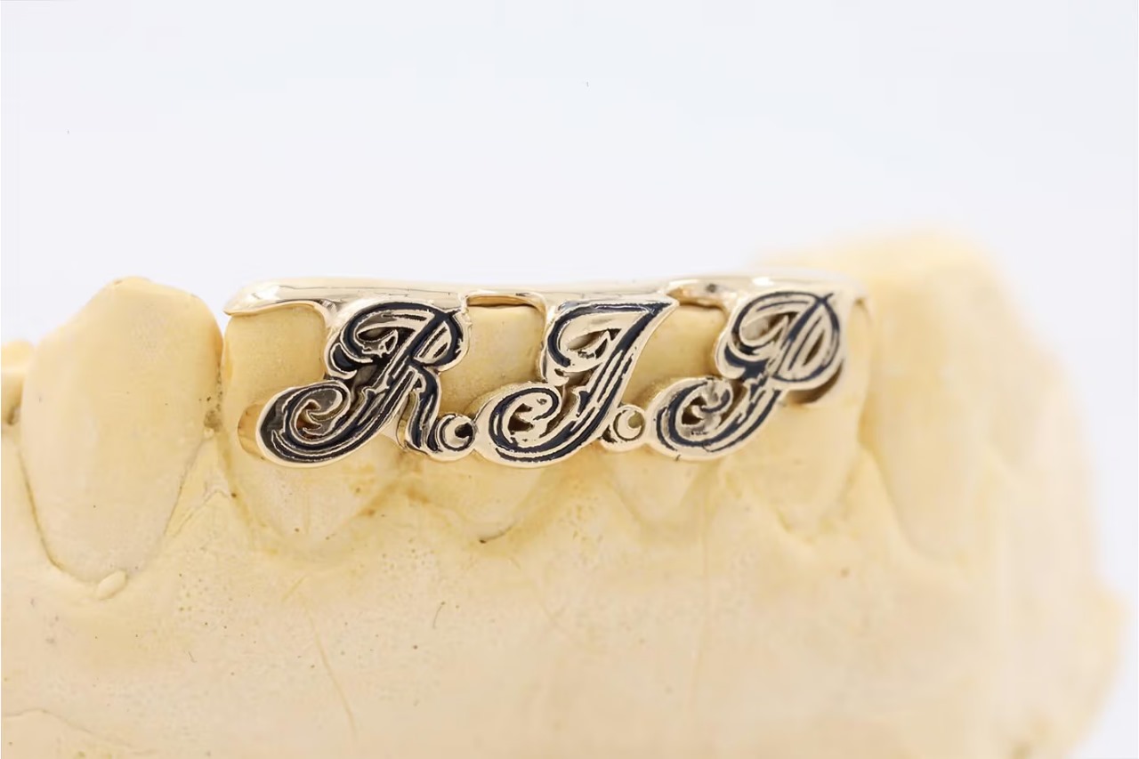 A$AP Ferg Homenageia Amigos e Ídolos com Grillz Personalizado