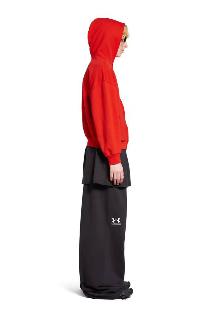 Balenciaga e Under Armour lançam coleção; as peças já estão disponíveis