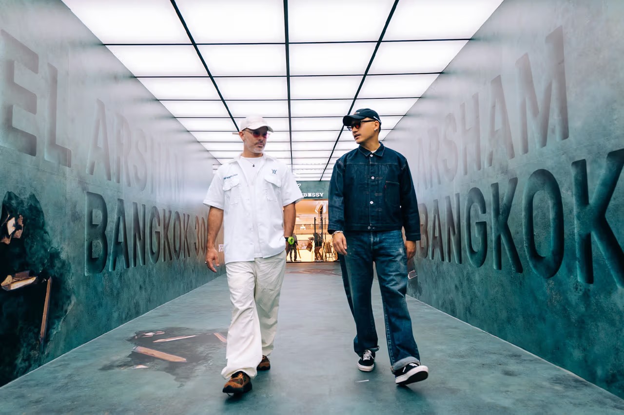 Daniel Arsham transforma shopping em escavação futurista