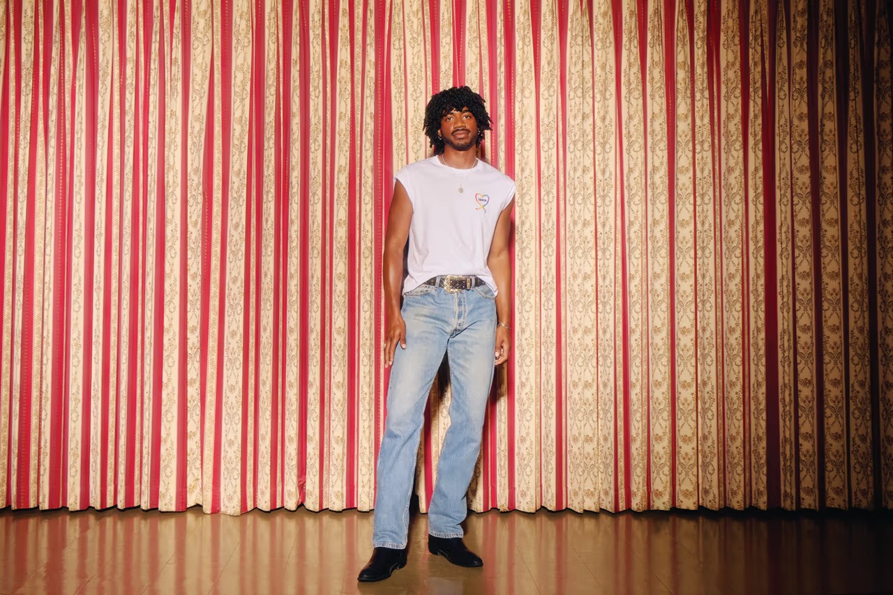 Levi's lança coleção de Pride 2024 inspirada na cultura LGBTQIA+ dos rodeios