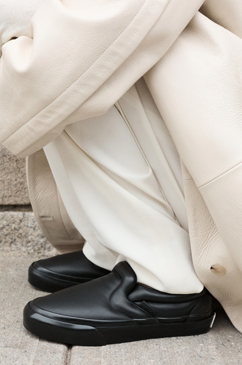Vans e Proenza Schouler se unem para criar Slip-On super inflado