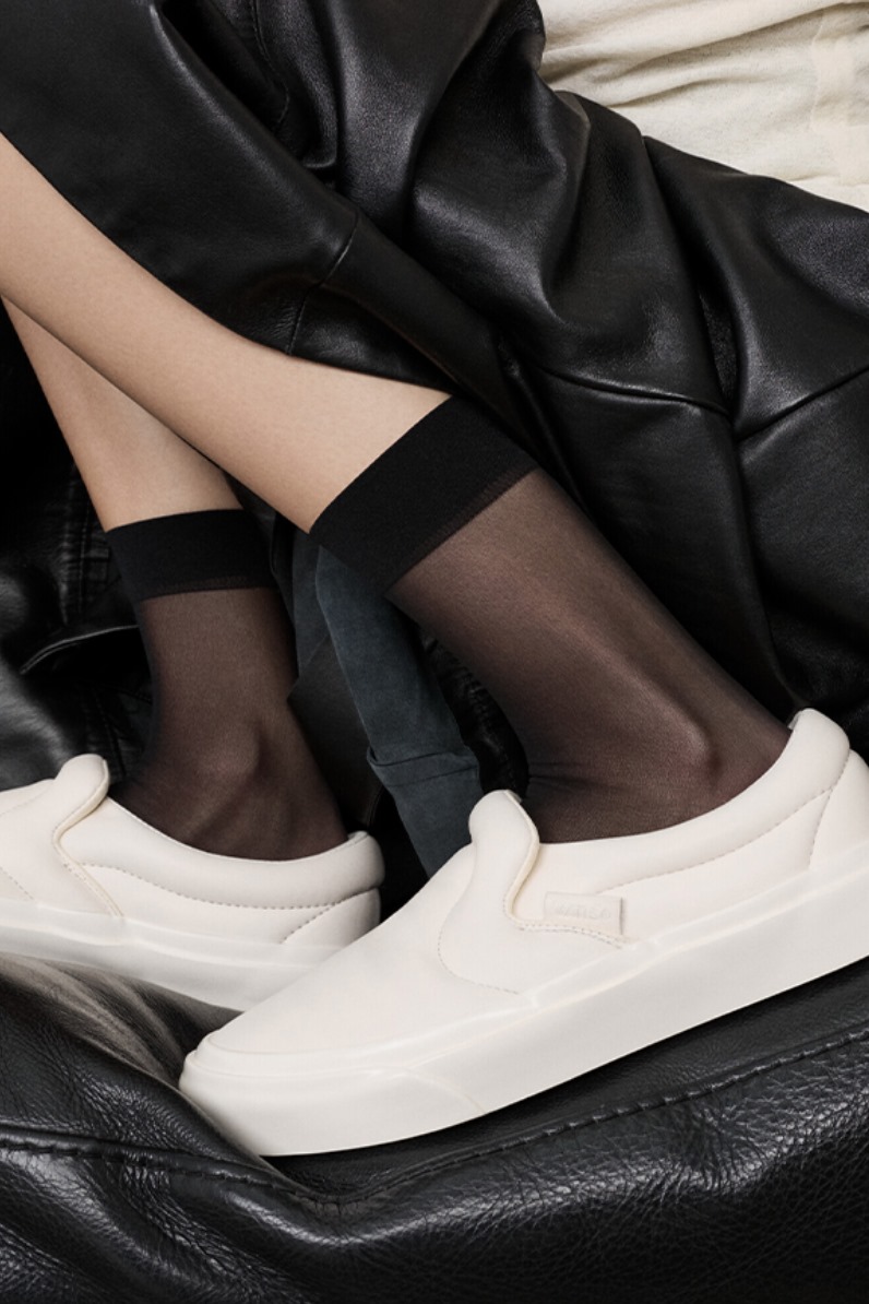 Vans e Proenza Schouler se unem para criar Slip-On super inflado