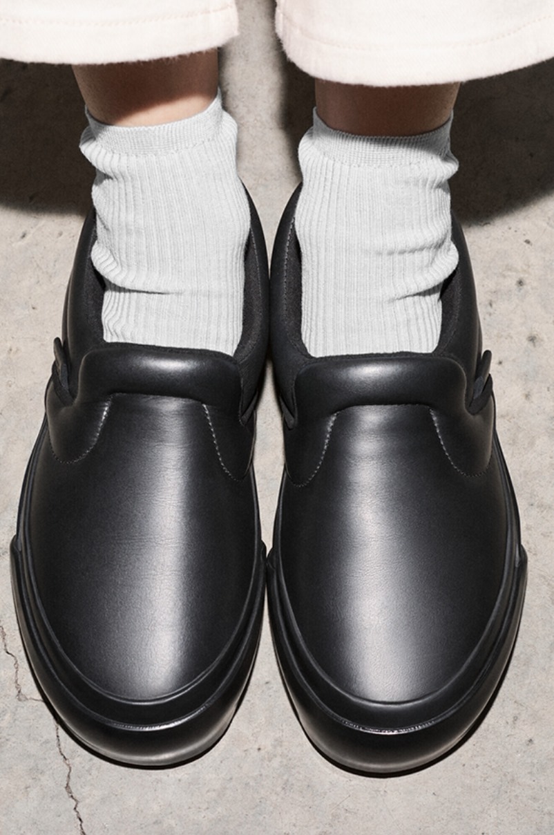 Vans e Proenza Schouler se unem para criar Slip-On super inflado