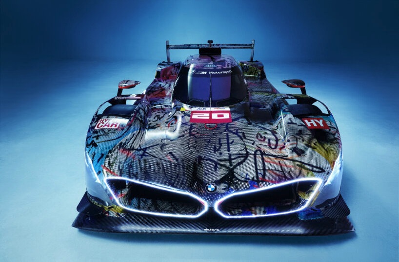 BMW Art Car de Julie Mehretu chega a Paris