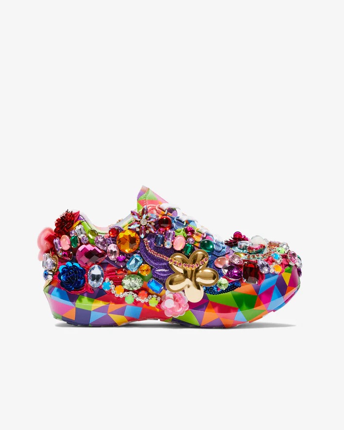 Uma Explosão de Cores: COMME des GARÇONS x Salomon SR811 Embellished Platform