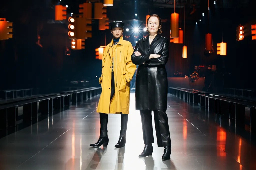 Hermès Traz o Charme de Nova York em Novo Desfile de Outono