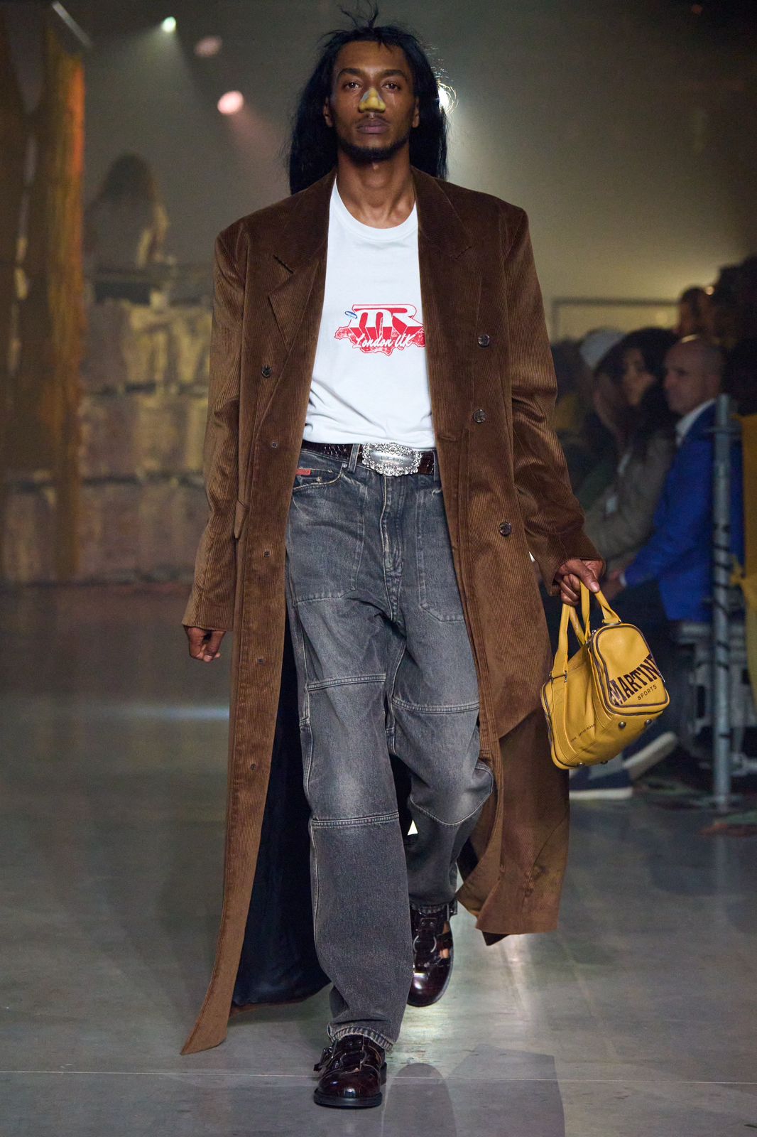 Milan Fashion Week 2025: Martine Rose Desafia as Convenções
