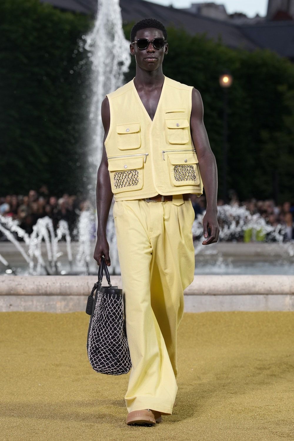Paris Fashion Week 2025: Kenzo apresenta uma coleção única
