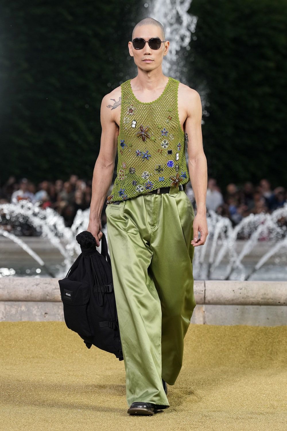 Paris Fashion Week 2025: Kenzo apresenta uma coleção única