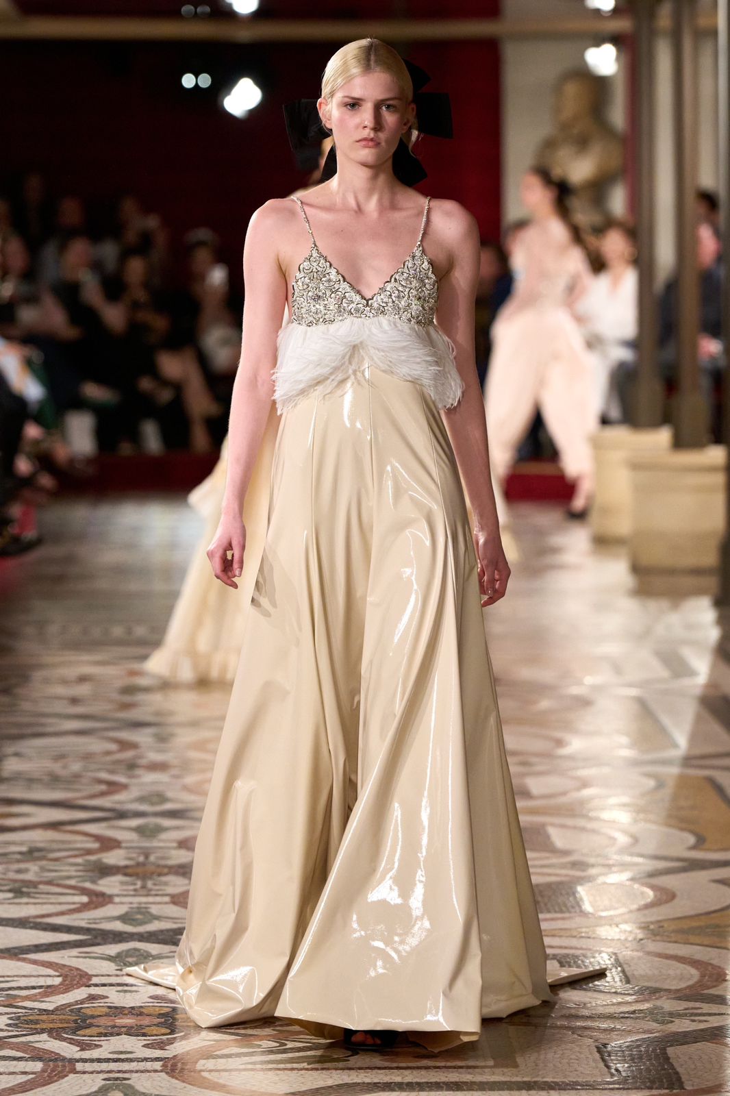 Paris Haute Couture: Chanel se despede de Virginie Wiard
