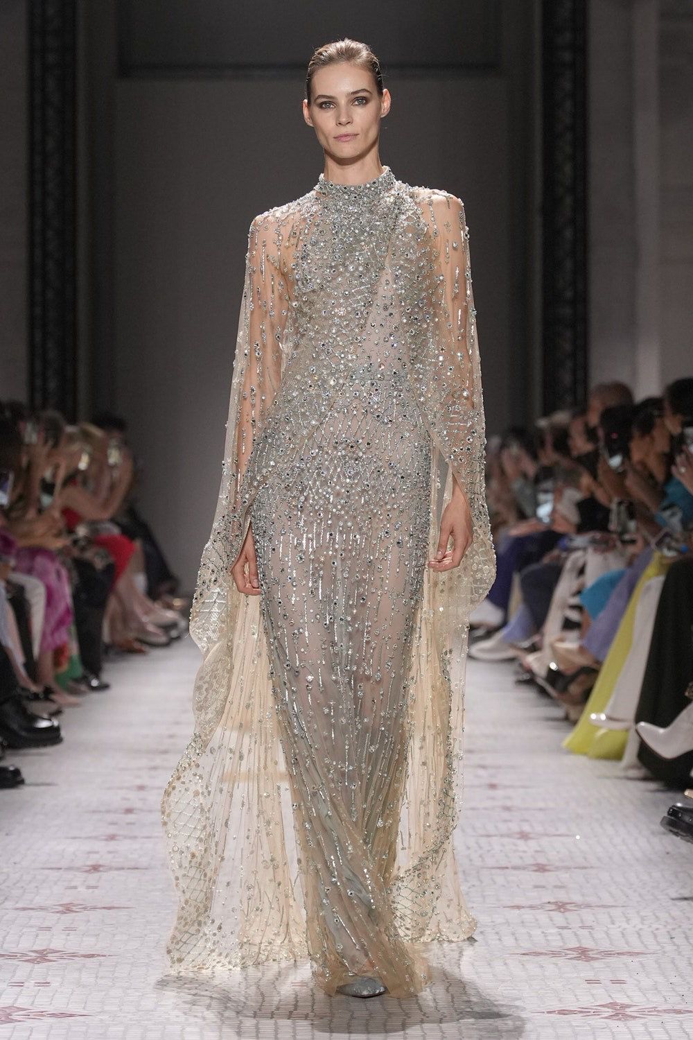 Paris Haute Couture: Elie Saab e sua elegância atemporal