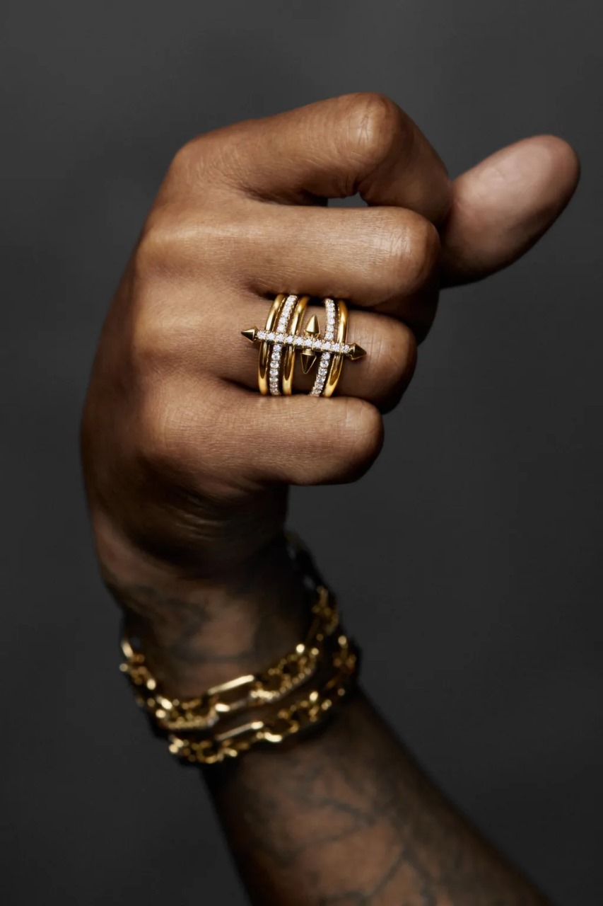 Pharrell Williams lança coleção de joias "Tiffany Titan" inspirada em Poseidon
