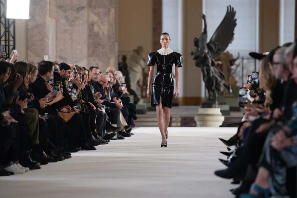 Semana de Alta Costura de Paris começa hoje: Desfiles imperdíveis na capital francesa