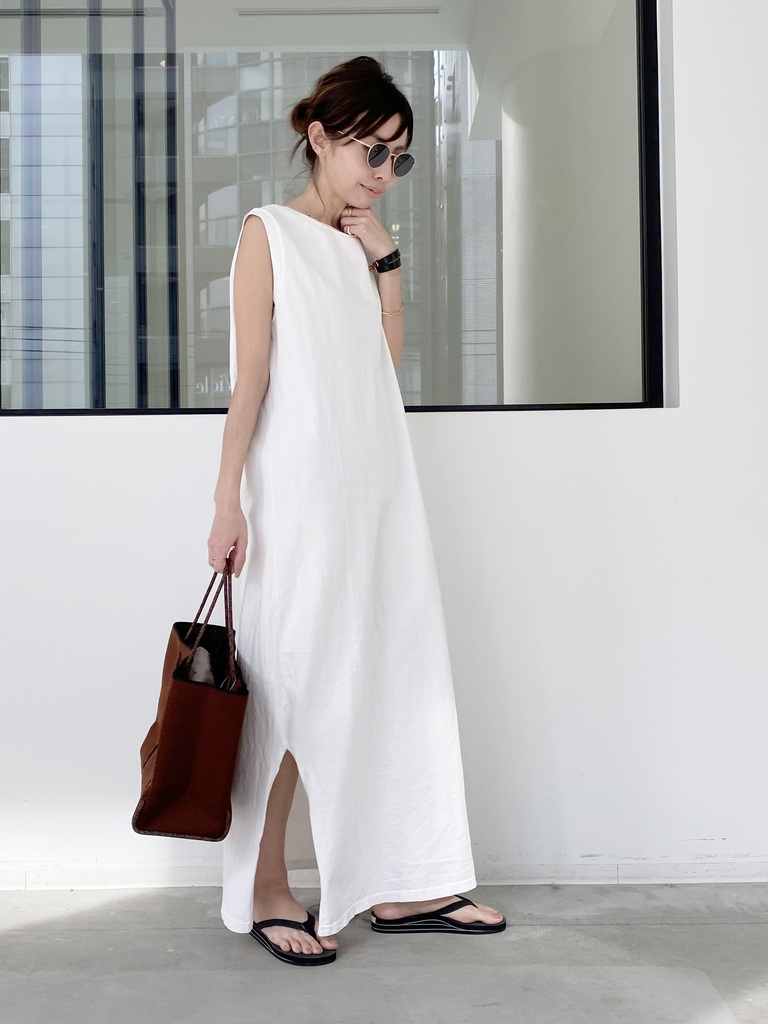 looks e inspiração de Vestido reto minimalista.